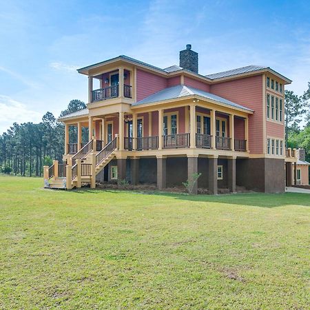 Secluded Home With Deck - Near Downtown Fitzgerald! Eksteriør billede