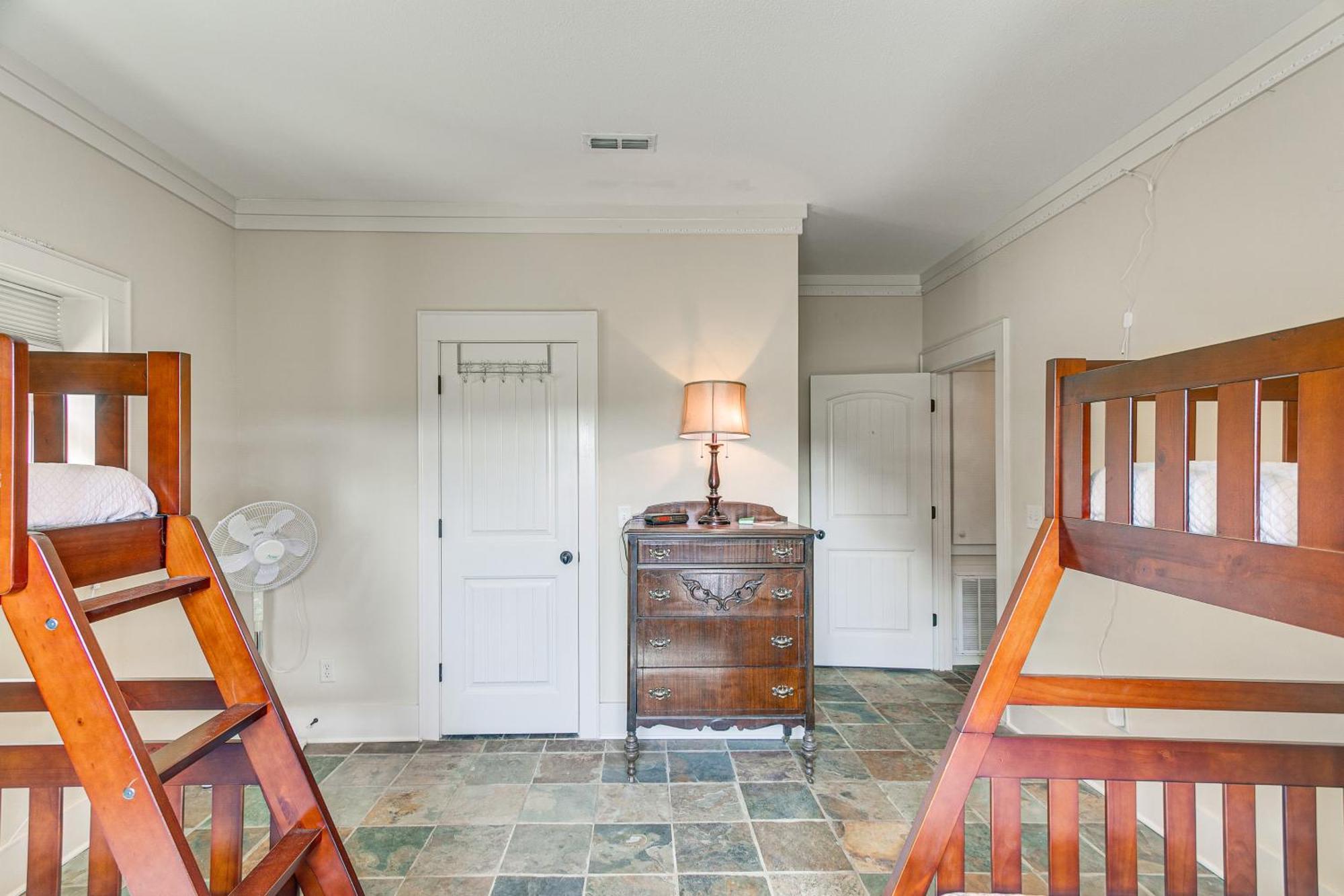 Secluded Home With Deck - Near Downtown Fitzgerald! Eksteriør billede