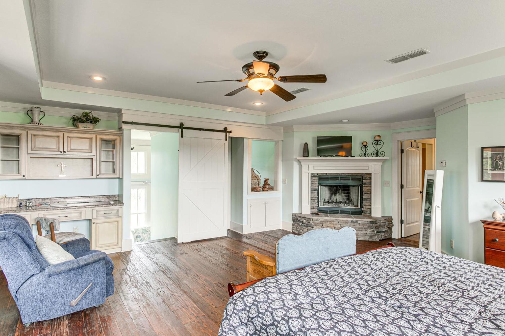 Secluded Home With Deck - Near Downtown Fitzgerald! Eksteriør billede